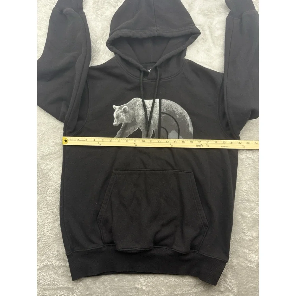 North Face Men's Black Pullover Bear Graphic Hoodie Size Medium Long sleeve